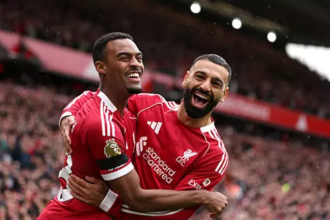 ميرسيسايد تكتسي باللون الأحمر.. ليفربول يحسم الديربي أمام إيفرتون بالدوري الإنجليزي (فيديو)